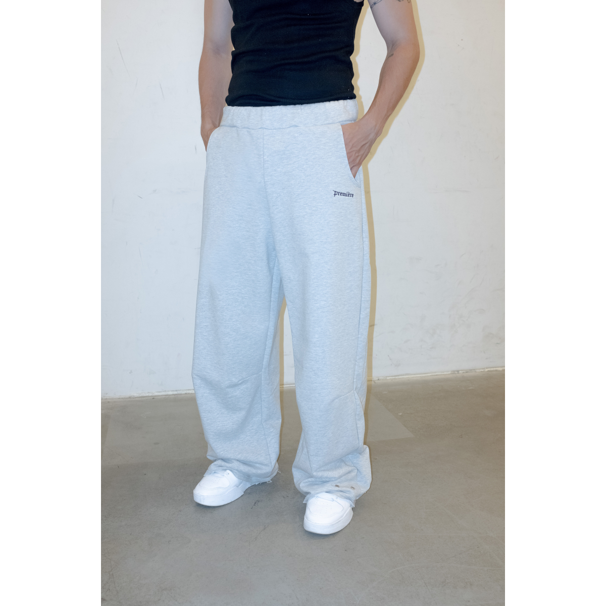 BASIC SWEATPANTS GREY
