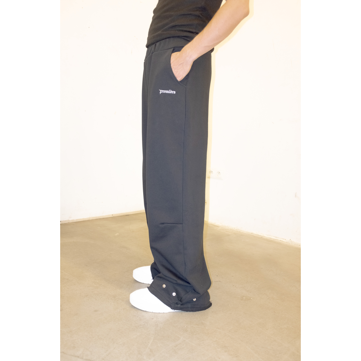 BASIC SWEATPANTS BLACK
