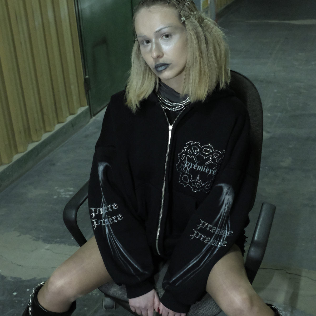 BAT 600GSM ZIP HOODIE BLACK