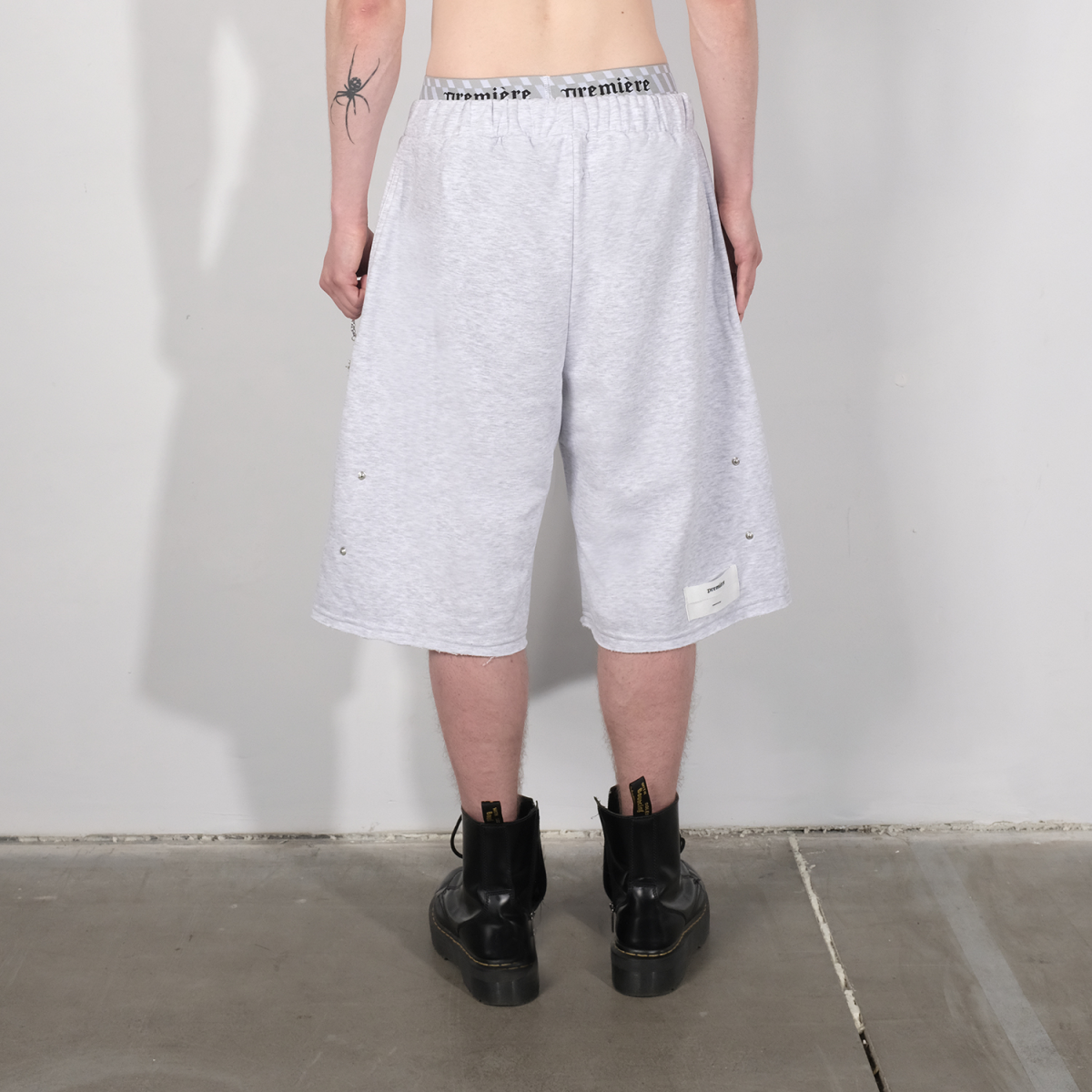 BASIC 3/4 SHORTS GREY