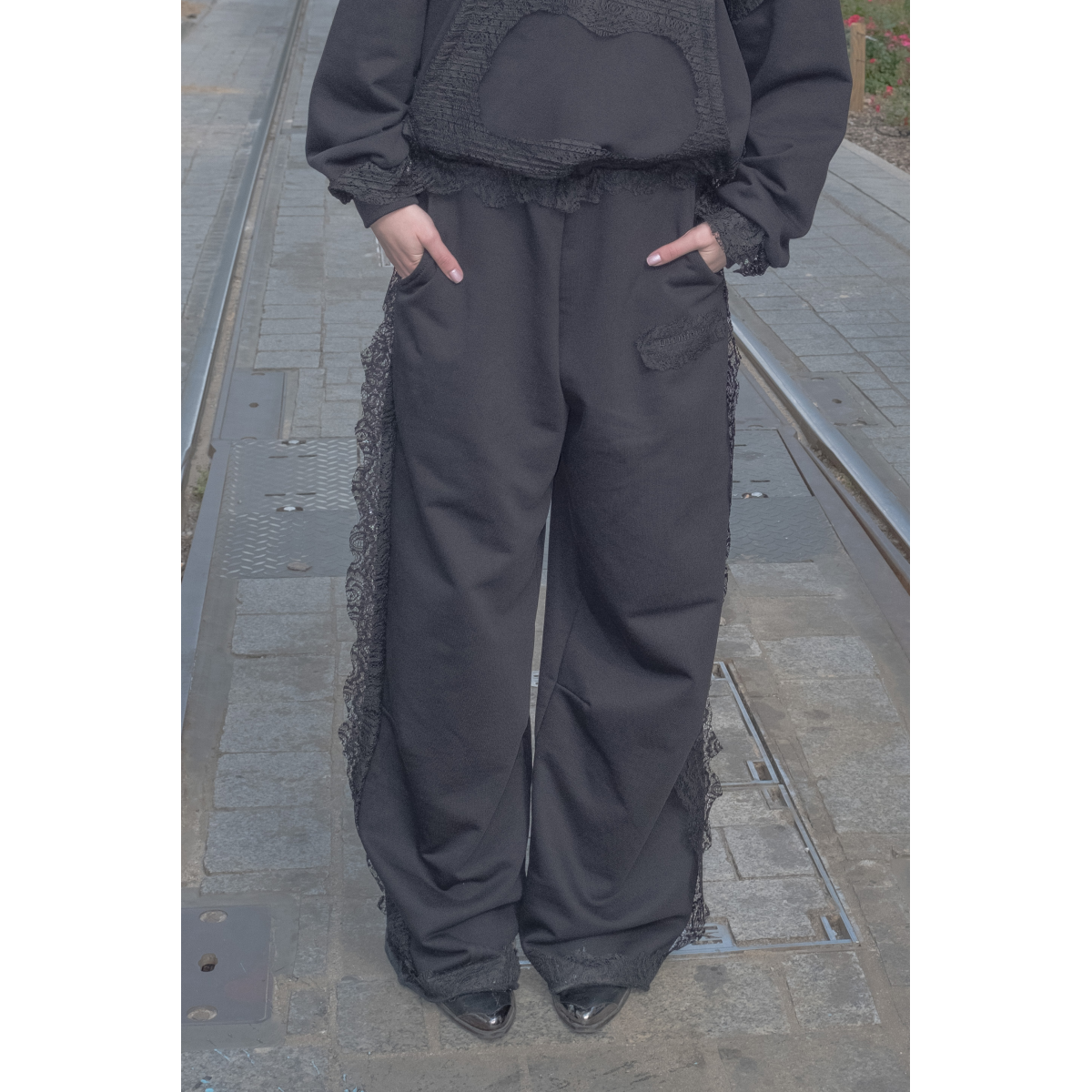 LACE SWEATPANTS BLACK