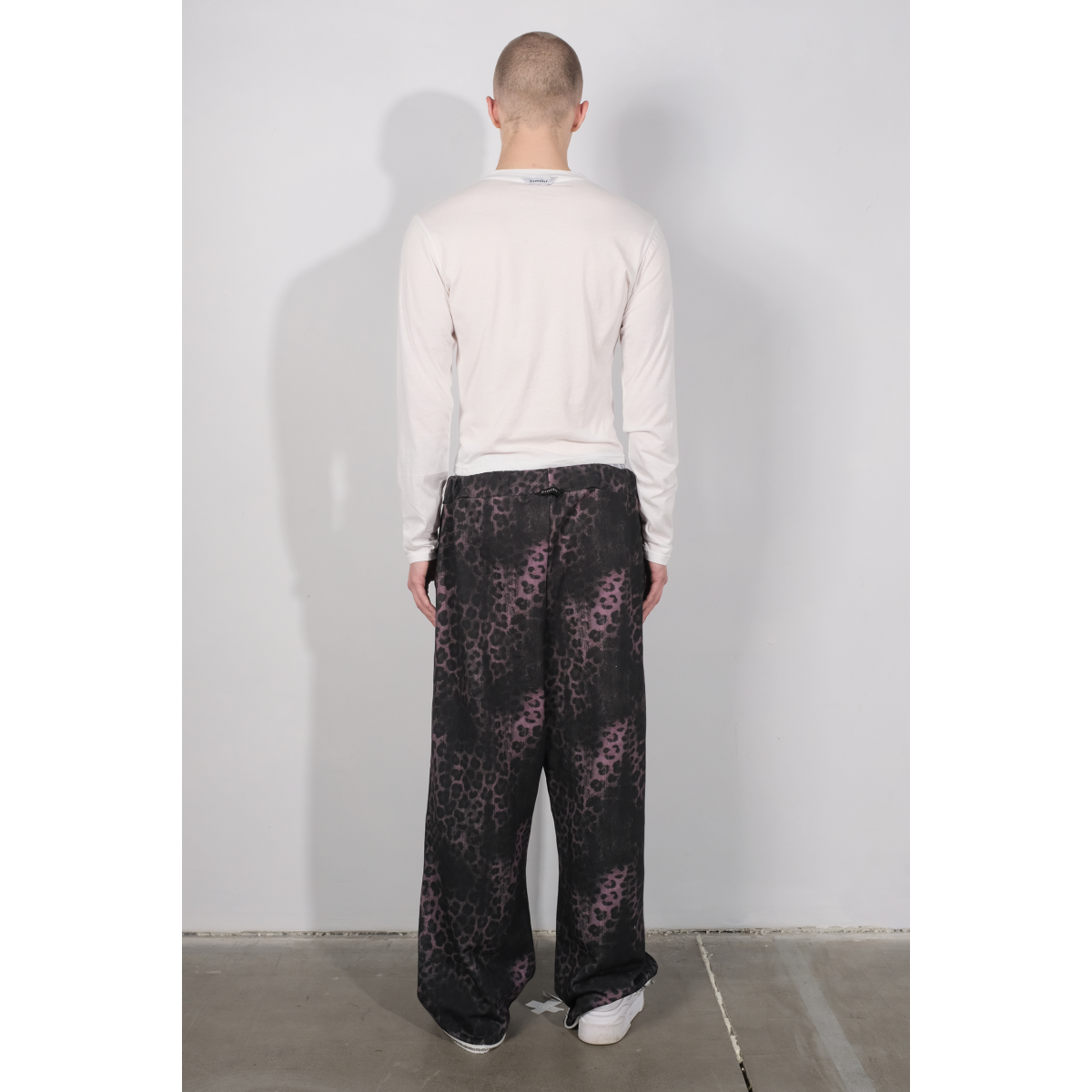 MIST LONGSLEEVE OFF-WHITE