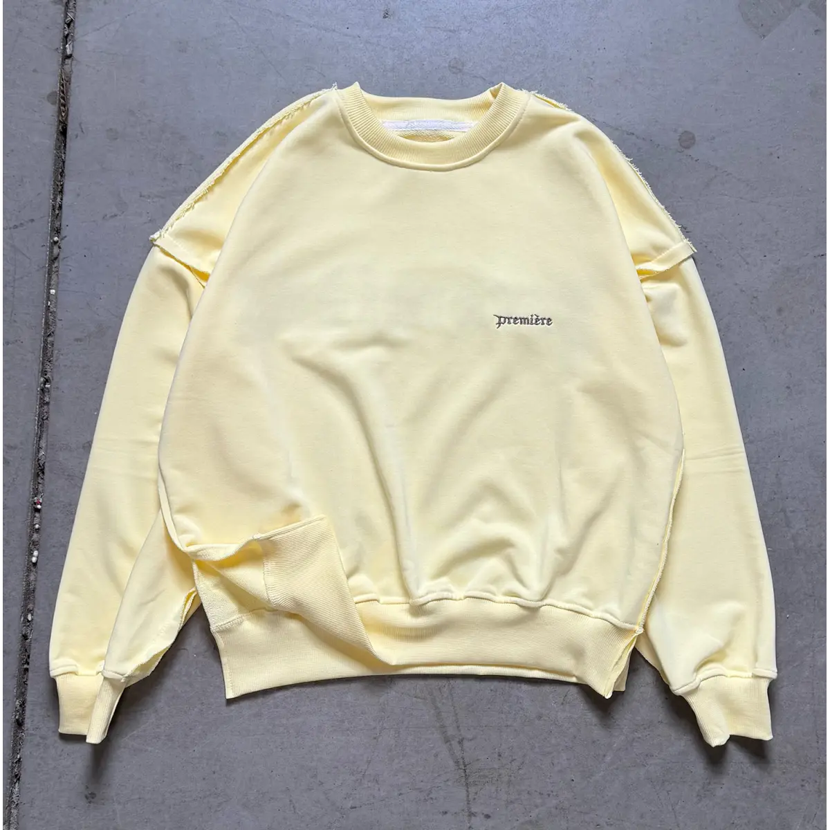 LOGO CREWNECK BUTTER YELLOW