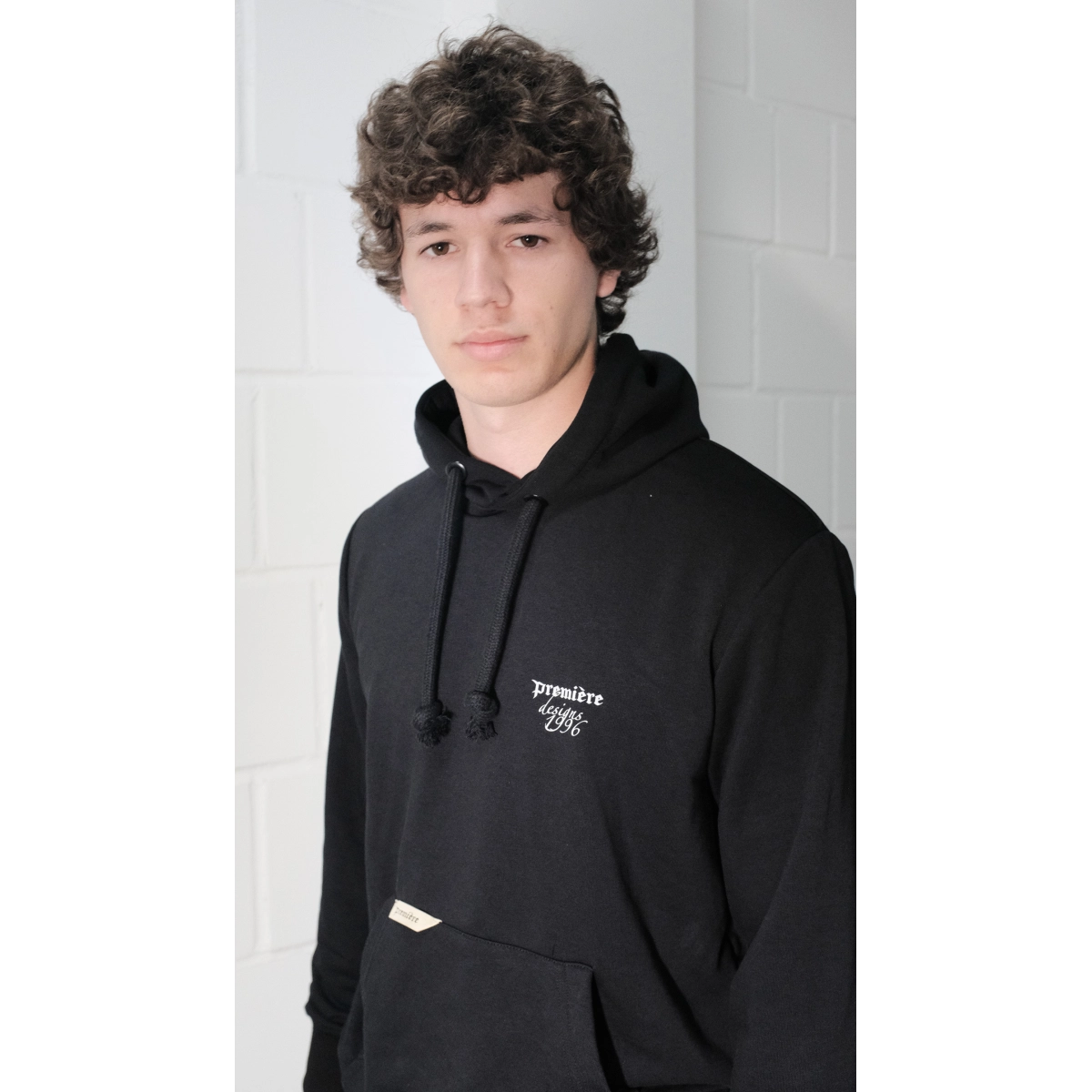BASIC REGULAR CUT HOODIE BLACK